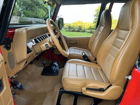 Used 1995 Jeep Wrangler Rio Grande AWD/4WD image 16