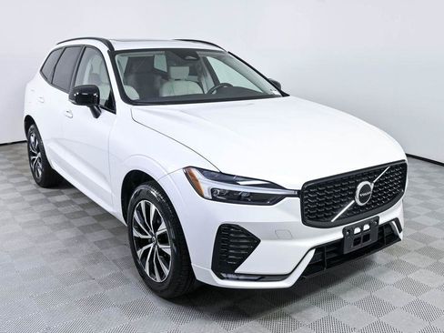 Used 2024 Volvo XC60 B5 Core AWD/4WD image 25