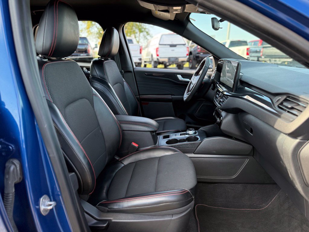 Used 2023 Ford Escape ST-Line w/ Tech Pack #1 FWD image 13