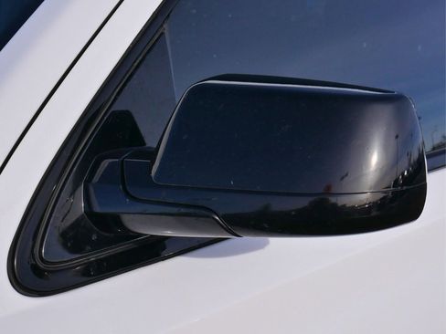 Used 2018 Chevrolet Tahoe LT image 12