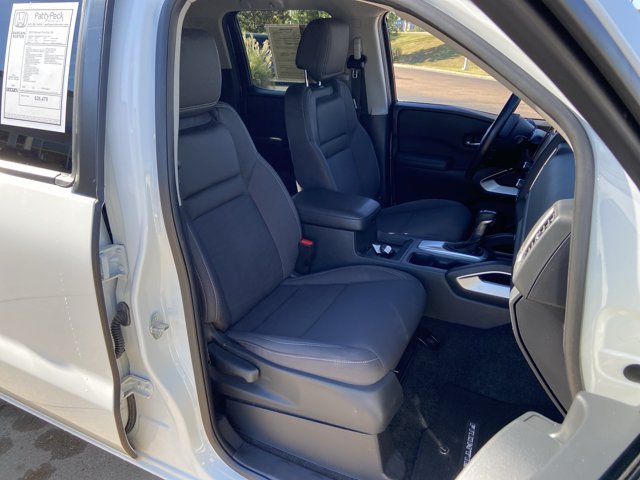 Used 2022 Nissan Frontier SV w/ Technology Package AWD/4WD image 20