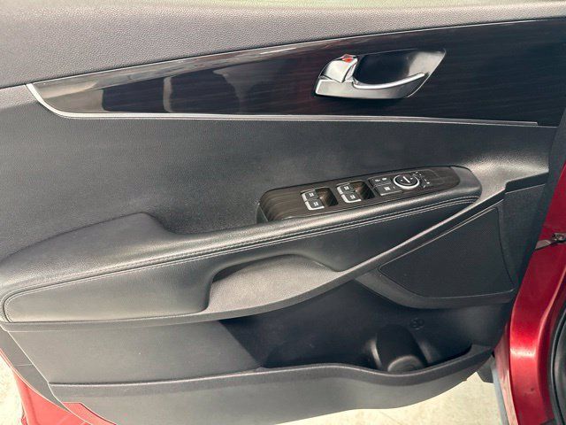 Used 2020 Kia Sorento LX AWD/4WD image 17
