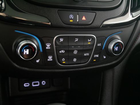 Used 2023 Chevrolet Equinox RS image 23