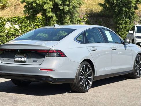 Certified 2023 Honda Accord Touring image 4