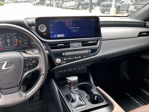 Used 2024 Lexus ES 350 w/ Technology Package image 6