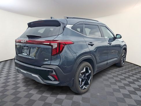 Used 2025 Kia Seltos EX w/ EX Sunroof Package AWD/4WD image 6