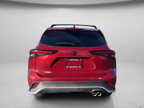 Used 2025 Toyota Highlander XSE image 5