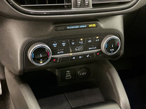 Used 2024 Ford Escape ST-Line image 23