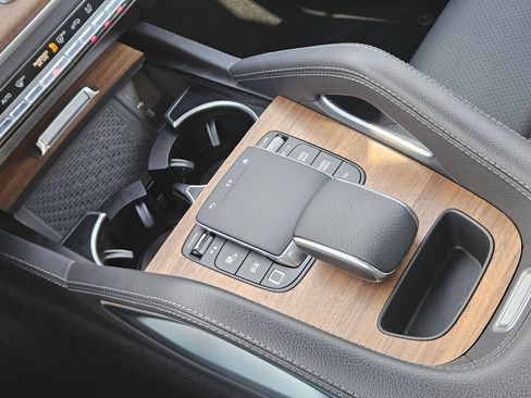 Certified 2025 Mercedes-Benz GLE 350 4MATIC image 21