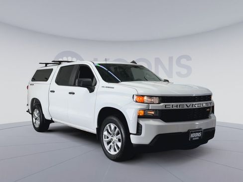 Used 2021 Chevrolet Silverado 1500 Custom w/ Safety Confidence Package image 2