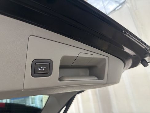 Used 2021 Cadillac XT5 Premium Luxury image 41