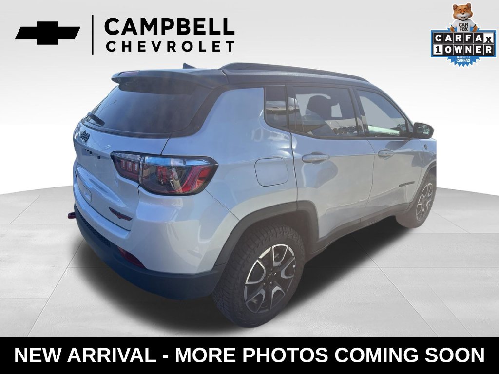 Used 2025 Jeep Compass Trailhawk AWD/4WD image 5