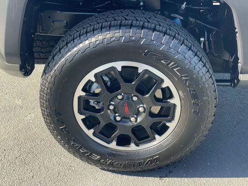 Used 2025 Toyota Tacoma TRD Off-Road w/ TRD Off Road Upgrade Package image 30