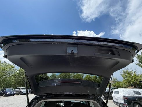 New 2026 Volkswagen Taos SE AWD/4WD image 14