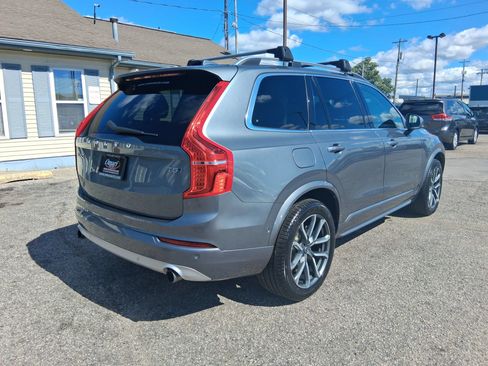 Used 2018 Volvo XC90 T5 Momentum w/ Convenience Package AWD/4WD image 6