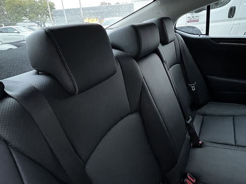 Used 2024 Lexus ES 350 w/ Premium Package image 41