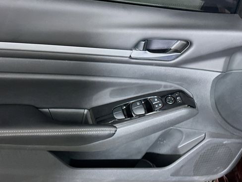 Used 2023 Nissan Altima 2.5 SV image 15