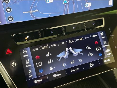 Used 2025 Maserati Grecale Folgore AWD/4WD image 17