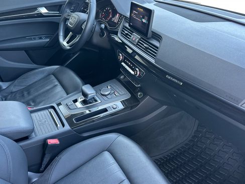 Used 2020 Audi Q5 2.0T Premium w/ Convenience Package AWD/4WD image 16