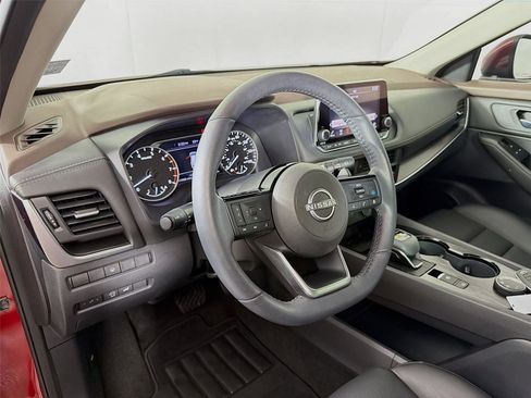 Used 2023 Nissan Rogue SV w/ SV Premium B Package AWD/4WD image 9