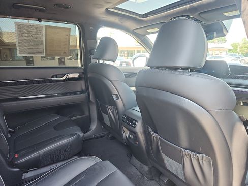 Certified 2025 Hyundai Palisade Calligraphy AWD/4WD image 30