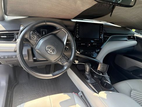Used 2023 Toyota Camry SE w/ Cold Weather Package FWD image 12