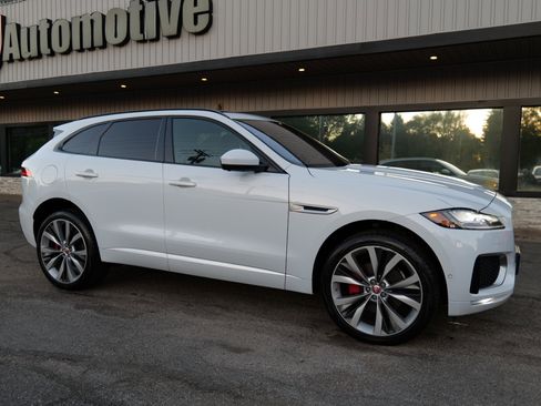 Used 2019 Jaguar F-PACE S image 3