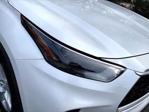 Used 2022 Toyota Highlander L image 29