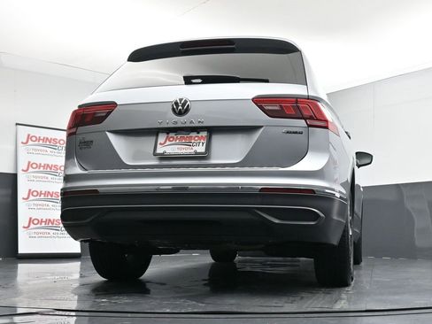 Used 2022 Volkswagen Tiguan SE image 24