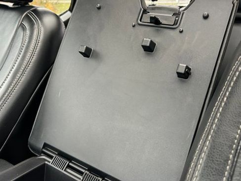 Used 2020 Ford F350 Lariat image 24