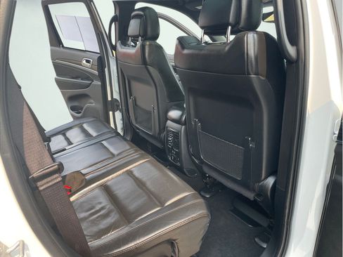 Used 2020 Jeep Grand Cherokee Limited w/ Luxury Group II AWD/4WD image 18