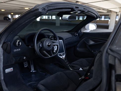 Used 2020 McLaren 720S Performance RWD image 42