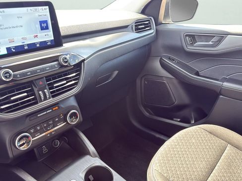 Used 2025 Ford Escape Active FWD image 19