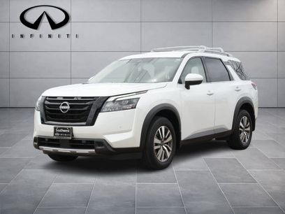 Used 2025 Nissan Pathfinder SL