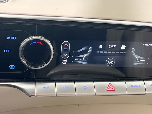 Used 2023 Genesis GV70 2.5T image 19