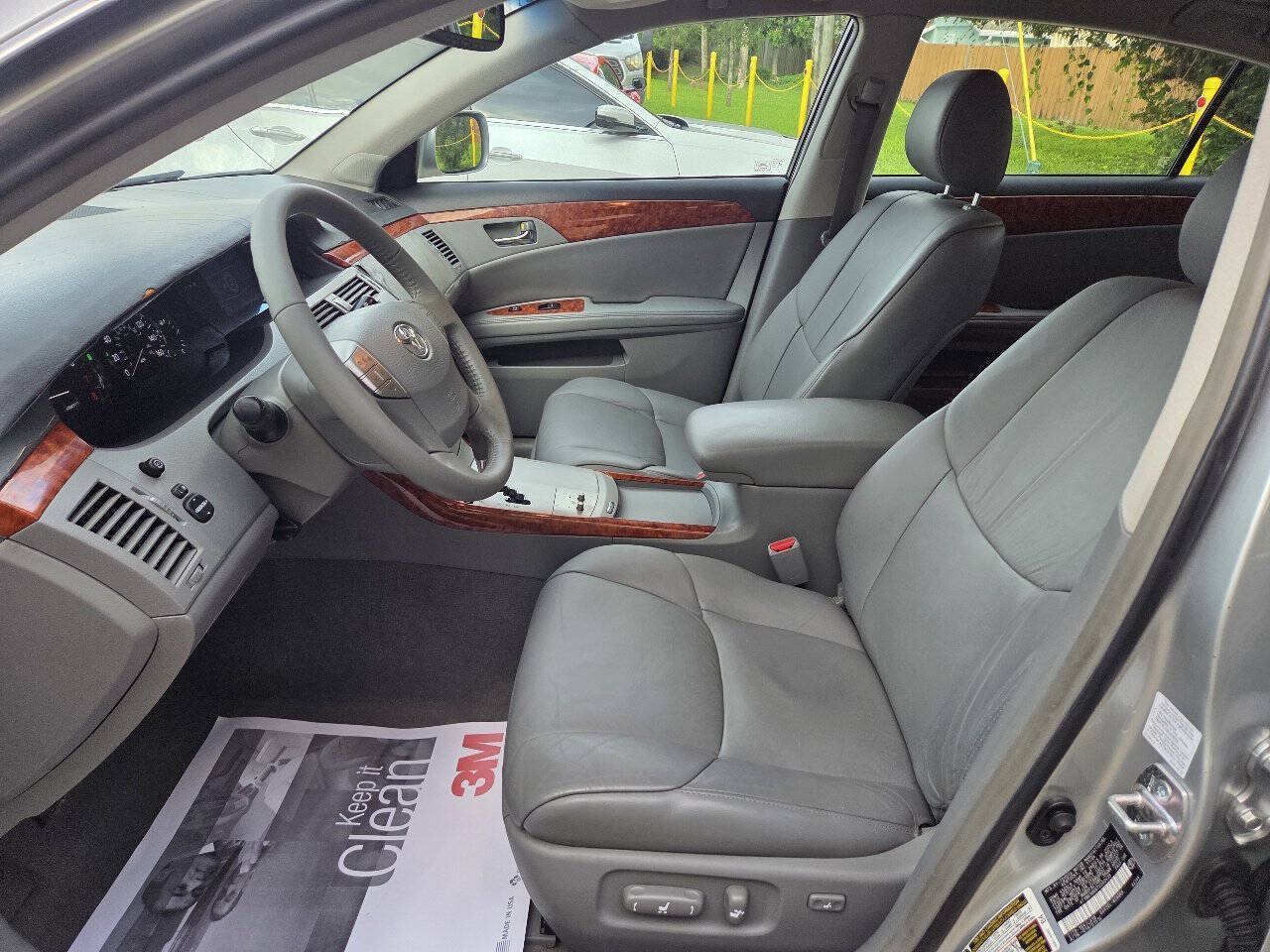 Used 2007 Toyota Avalon XLS FWD image 9