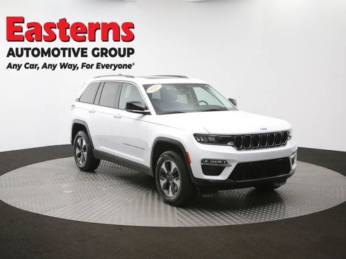 Used 2022 Jeep Grand Cherokee Limited 4xe w/ Luxury Tech Group II AWD/4WD image 53