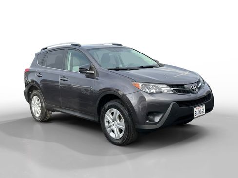 Used 2014 Toyota RAV4 LE AWD/4WD image 7