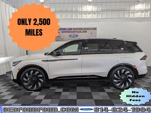 Used 2026 Lincoln Nautilus Reserve w/ Jet Appearance Package AWD/4WD image 1