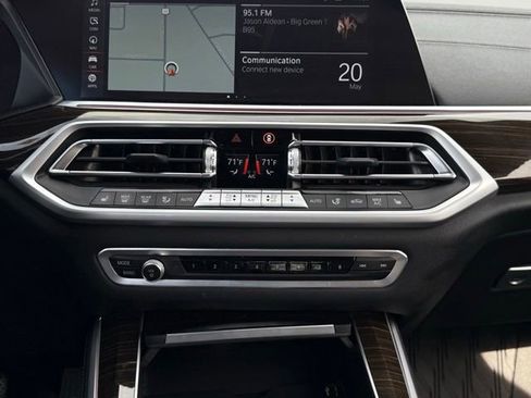 Used 2021 BMW X5 xDrive40i AWD/4WD image 25