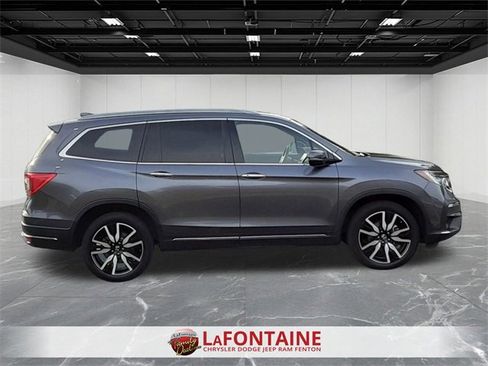 Used 2021 Honda Pilot Touring image 6