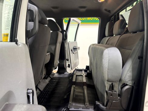 Used 2016 Ford F550 2WD Crew Cab Super Duty image 15