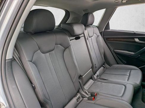 Used 2019 Audi Q5 2.0T Premium Plus image 17