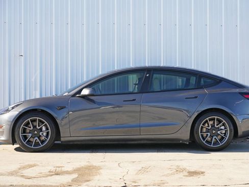 Used 2022 Tesla Model 3 Long Range image 9