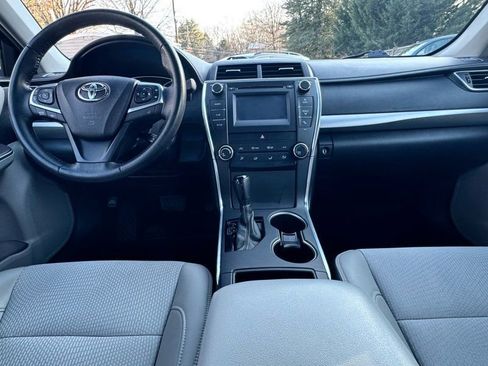 Used 2017 Toyota Camry SE image 13