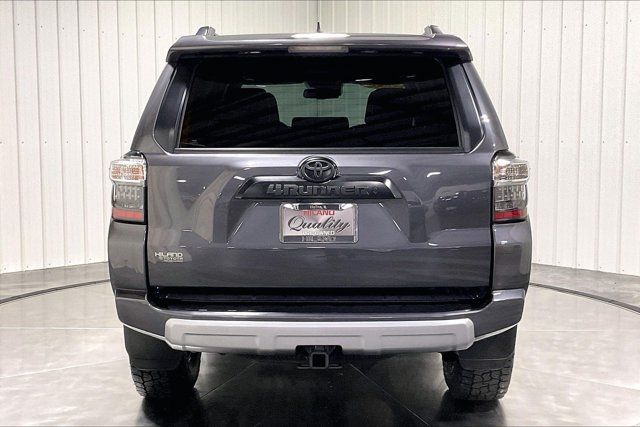 Used 2023 Toyota 4Runner TRD Off-Road Premium w/ Off Road Premium Plus Package AWD/4WD image 4