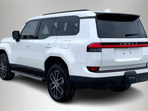 Certified 2025 Lexus GX 550 image 9