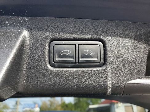 Used 2024 Kia Telluride EX w/ EX Captain's Chair Package image 10