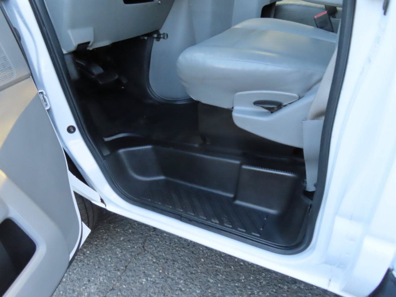 Used 2023 Ford E-350 and Econoline 350 Super Duty w/ Power Windows & Locks Group RWD image 20