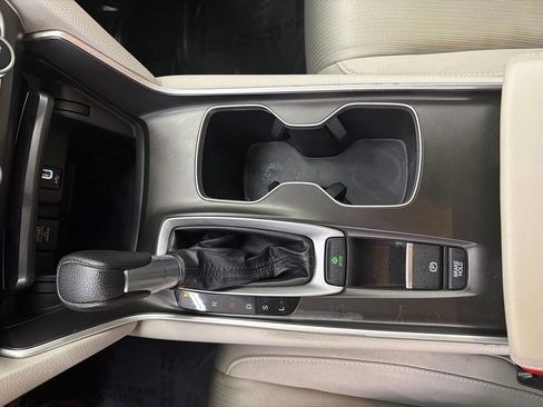 Used 2019 Honda Accord LX image 27